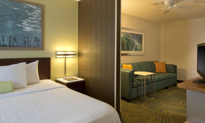 Landen Hotel | Kings Inn & Suites Mason