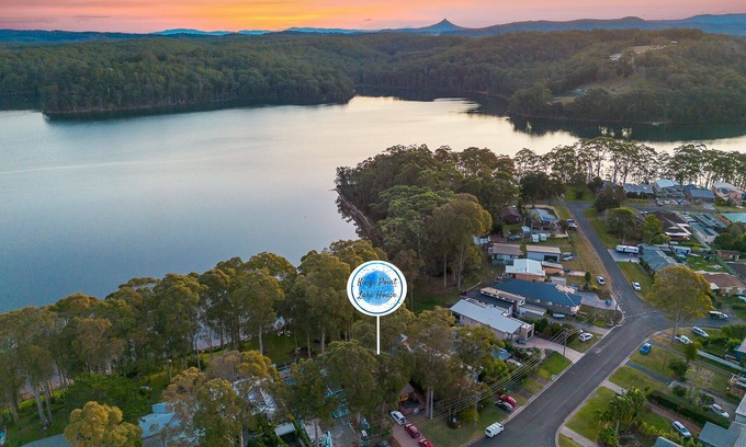 Kings Point House | Kings Point Lake House - Lakeside Family Holiday