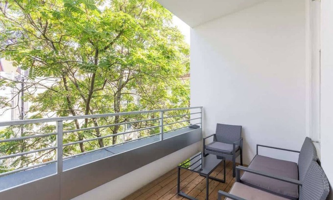 Himmelpfortgrund Apartment | Kingsize bed | big terrace | Family friendly