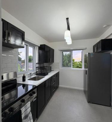 Norbrook Apartment | Kingston Modern Getaway