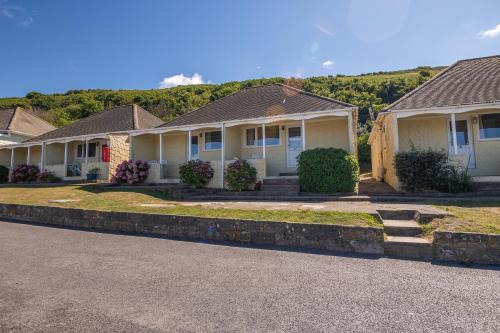 Westleigh Ski Chalet | Kipling Villa With Sea Views