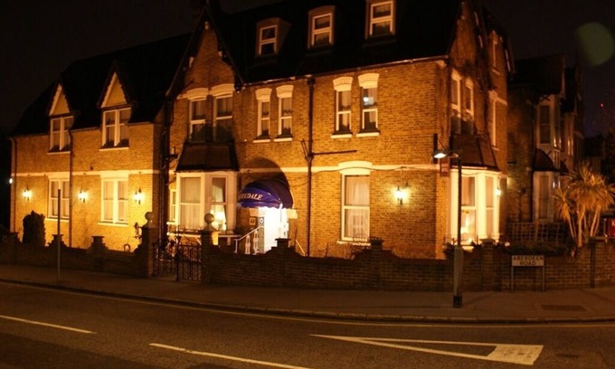Fairfield Bed & Breakfast | Kirkdale Hotel