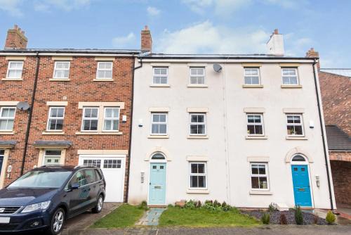 Durham House | Kirkwood Drive
