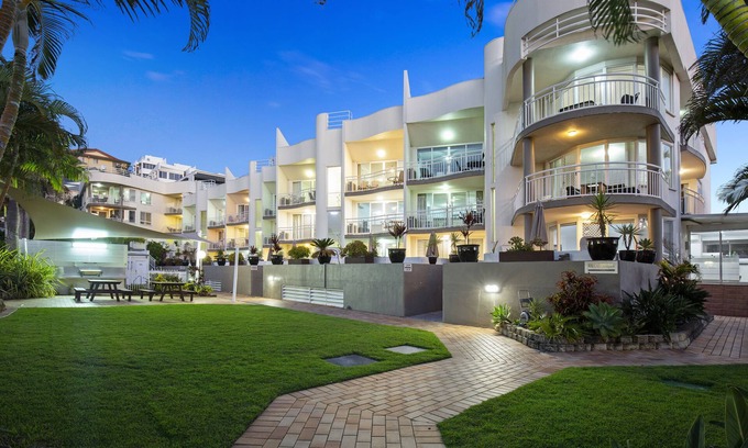 Coolangatta Apartment | Kirra Palms Holiday Apartments