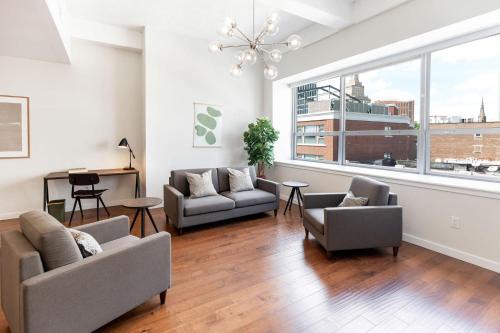 Central Business District Apartment | Kislak 302 Spacious 1BR in Heart of Downtown