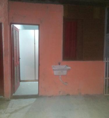 Sao Joao do Rio Vermelho House | Kitinete pequena em patio compartilhado