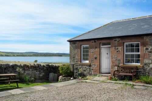 Bamburgh House | Kittiwake Cottage, Budle Bay
