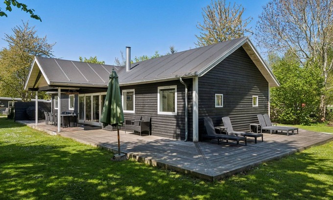 Hoensinge House | "Kjell" - 1.5km from the sea by Interhome