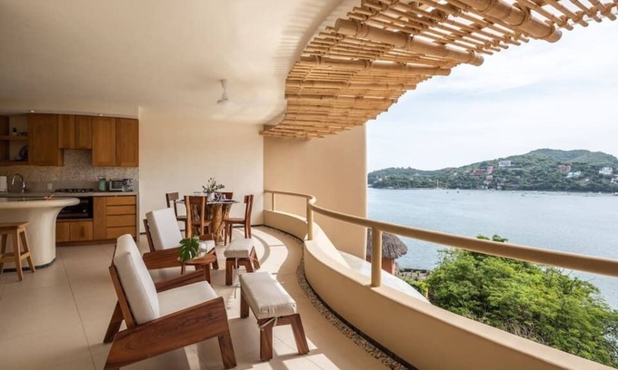 Playa la Madera Villa | KK 301 Villa, Modern and new condo in Zihuatanejo