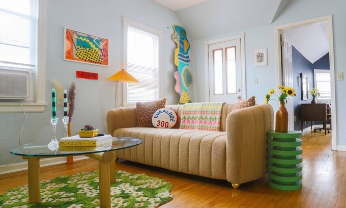 Bay View House | KK Upper · 2BR Sunny Upper in Prime Bay View - w/Parking