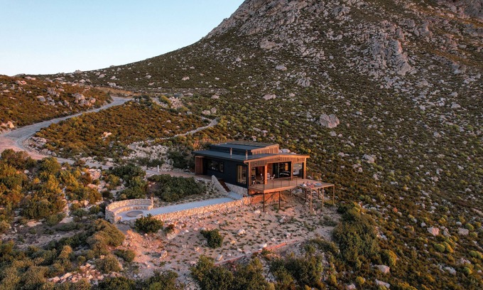 Rooiels House | Klein-Hangklip - Two Bedroom House, Sleeps 4