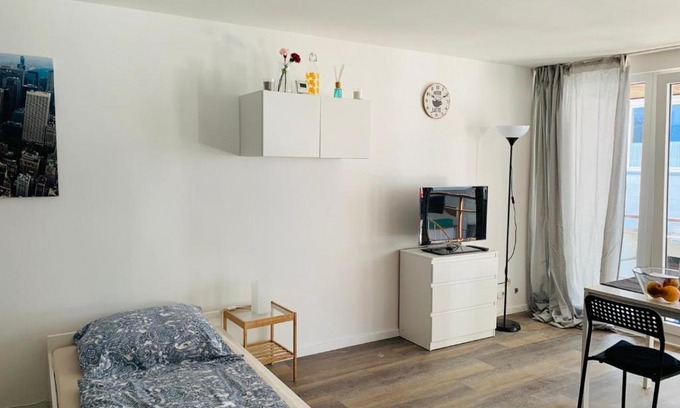 Leverkusen Apartment | Kleine Wohnung im Herzen von Leverkusen Opladen