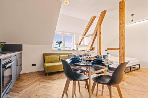 Meckenbeuren Apartment | Kleines Schreinerloft inkl Klima - 5 min zum Ravensburger Spieleland