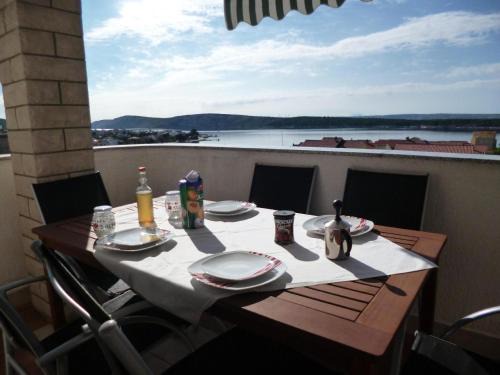 Barbat na Rabu Apartment | Klimatisierte Wohnung mit Whirlpool und Grill