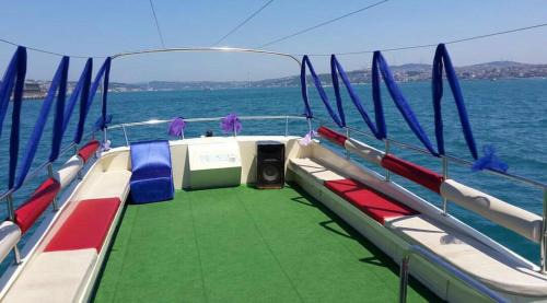 Istanbul City Center Boat Rental | Kmtyachtstanbul