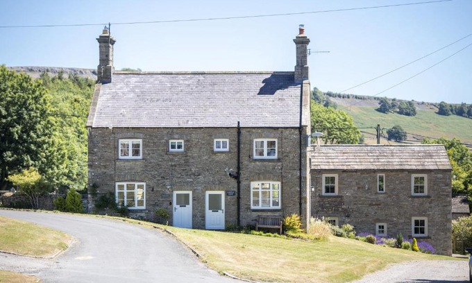Leyburn House | Knights Rest