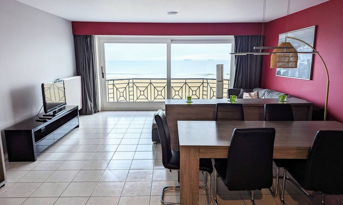 Het Zoute Apartment | 🏖️ Knokke Le Zoute - 3 bedroom apartment - sea view - Private garage