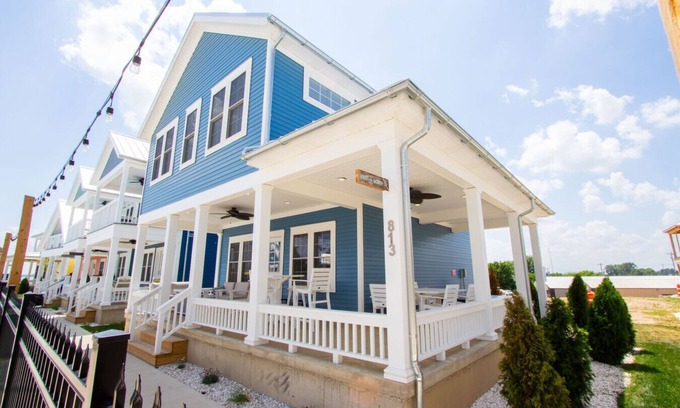 Celina House | Knot-A-Worry: 3 Bed/2 Bath Cottage w/Game Room and Hot Tub!