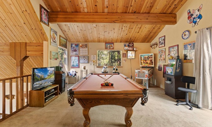 Arnold Ski Chalet | Knotty Pine Chalet - A-Frame, Pets ok, Game Room w/PoolTable, Fooball, Arcade