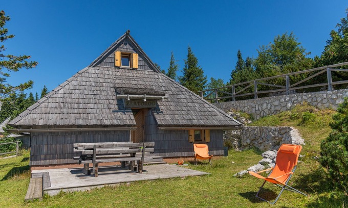 Kamnik Ski Chalet | Koča Zlatorog - Velika planina
