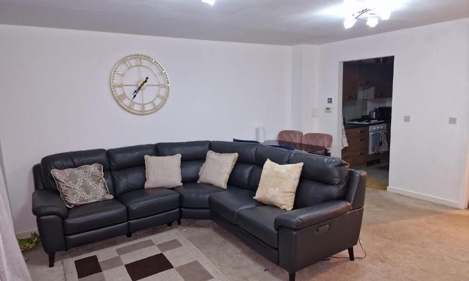 Dartford Apartment | KO 3 bed house