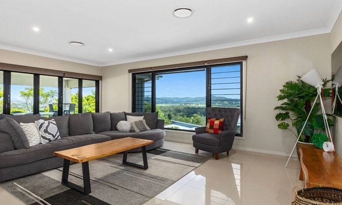 Pottsville House | Koala Vista with Panoramic Views & Pool