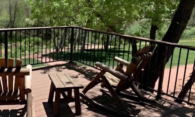 Kohls Ranch Apartment | Kohls Ranch Studio · Arizona forest escape! Studio Suite.