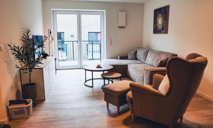 Tossens Apartment | Kojoten33 - pure North Sea feeling. Balcony. Stylish. Close to the beach.