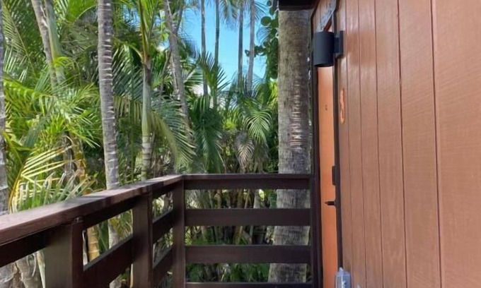 Sanibel Hotel | Kona Kai Motel