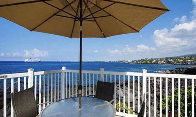 Historic Kailua Village Condo | Kona Shores#130