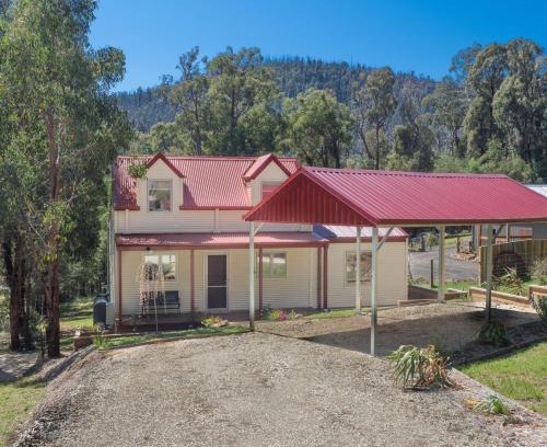 Marysville House | Kookaburra Cottage A Perfect Family Getaway