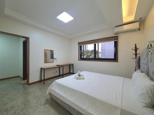 Clark Freeport Villa | Koregon Pool Villas