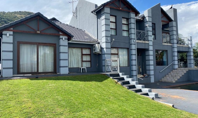 Hartbeespoort House | Kosmos Ridge