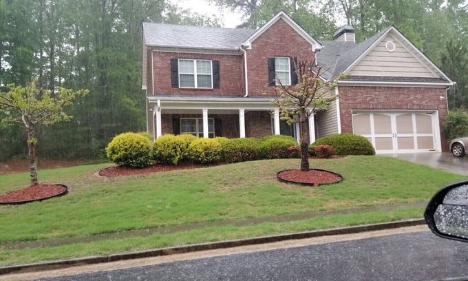 Covington House | Kozy Home Away From Home mins from VD Tours , Film, Corps & Major Attractions