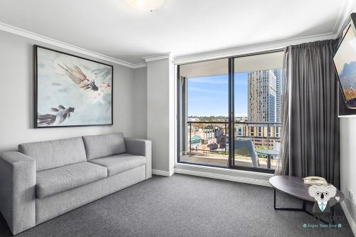 Haymarket Apartment | KozyGuru | Central Sydney | 2 Bed 2 Bath City View