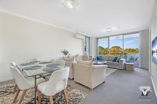 Westmead Apartment | KozyGuru | Westmead | Modern Apt | Near Hospital