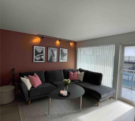Kristiansand Apartment | Kr.sand sentrum-gratis parkering og balkong