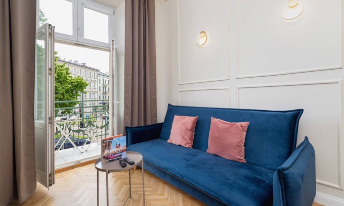 Wesoła Zachod Apartment | Krakow Old Town Apartment by Renters