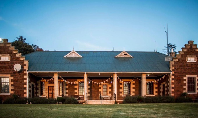 Msukaligwa Bed & Breakfast | Kralinbergh Estate Guesthouse