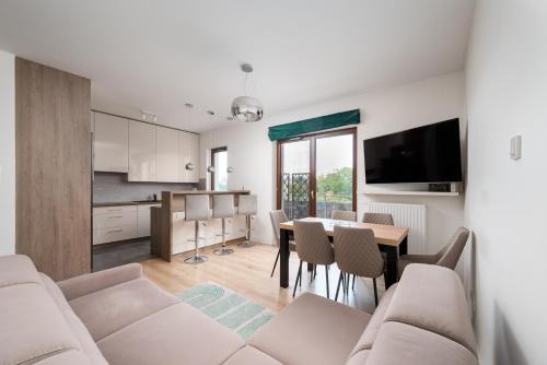 Zoliborz Apartment | Krasińskiego Deluxe Apartment by BookingHost