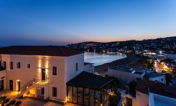 Mpatsi Hotel | Krinos Suites Andros
