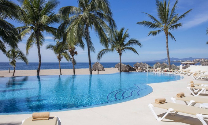North Hotel Zone Resort | Krystal Vallarta - All Inclusive