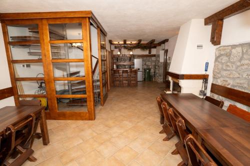Benkovac Fuzinski House | Kuća za odmor Cava Fužine