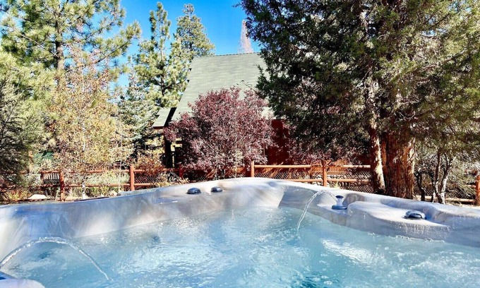 Castle Glen Estates Cabin | Kubo Del Sol