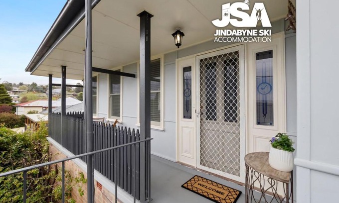 Jindabyne House | Kumquat Cottage