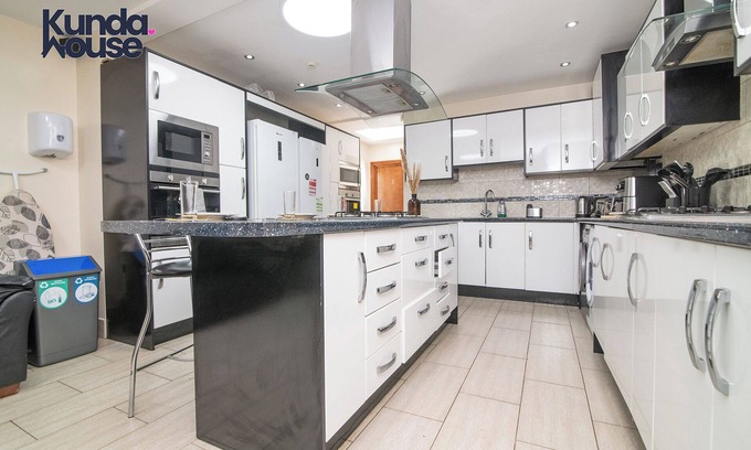 Selly Oak Hotel | Kunda House Dawlish