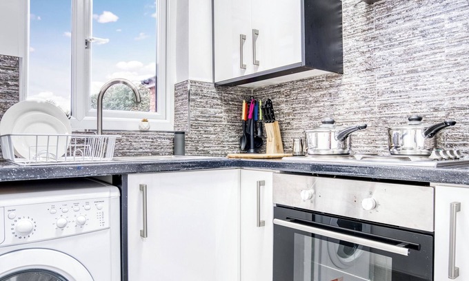 Stirchley Apartment | Kunda House Pershore 1268-1266