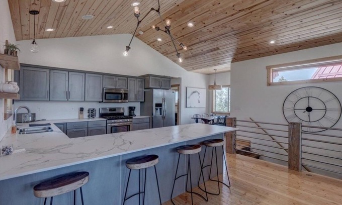 Lead Ski Chalet | KUSSY CHALET AT TERRY PEAK by RedAwning