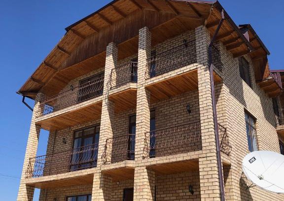 Cholpon-Ata House | Kutman-Ordo