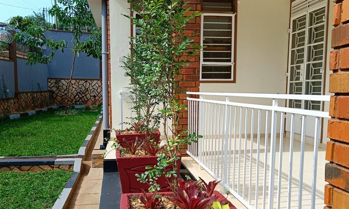 Muyenga House | Kutta Road